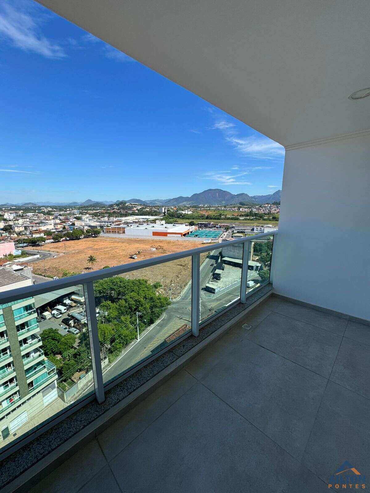  - Apartamento com 02 Quartos à Venda na Praia do Morro - Guarapari/ES