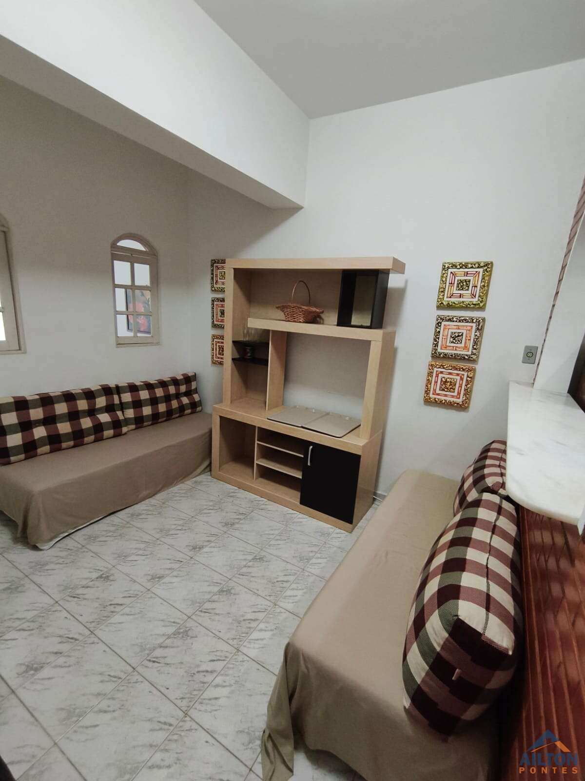 Apartamento Quarto e Sala Frente p/ Mar Disponível p/ Locação Anual no Centro de Guarapari/ES