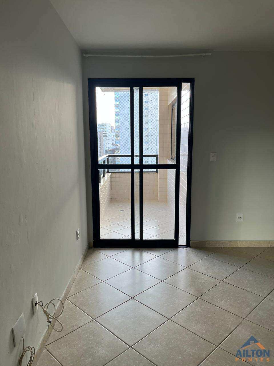  - Apartamento com 2 Quartos à Venda na Quadra do Mar da Praia do Morro - Guarapari/ES
