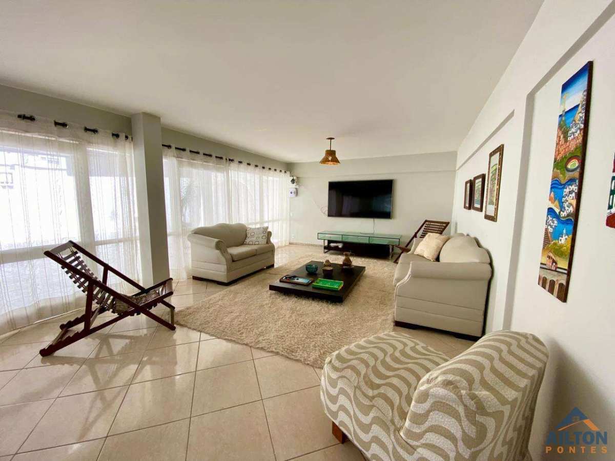  - Casa Duplex Alto Padrão com 5 Quartos sendo 4 Suítes Disponível p/ Locação Anual no Bairro Ipiranga  - Guarapari/ES