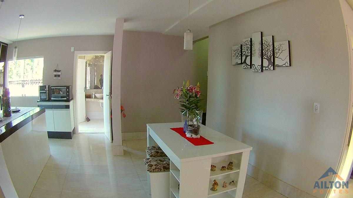 Casa à venda com 3 quartos, 220m² - Foto 14