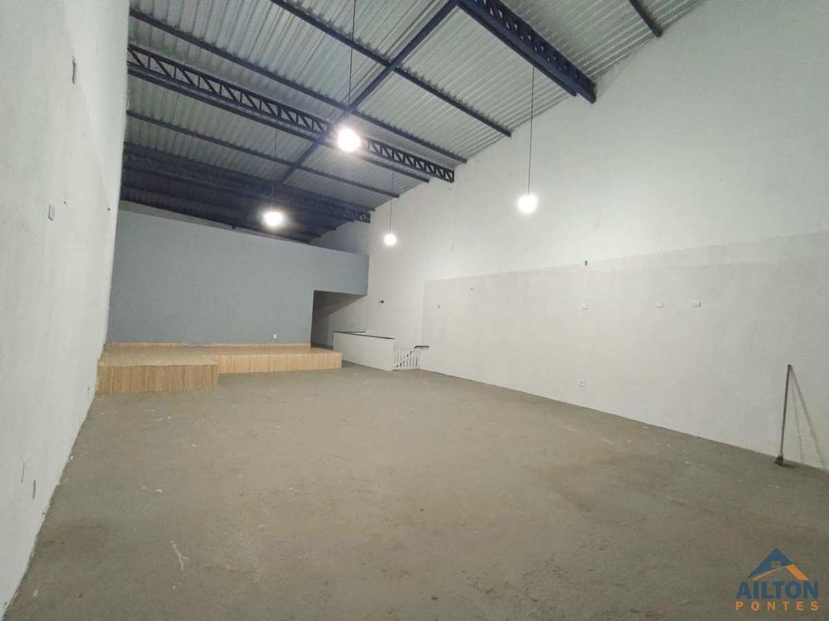  - Galpão Comercial com 360m² para Locação no Bairro Perocão - Guarapari/ES