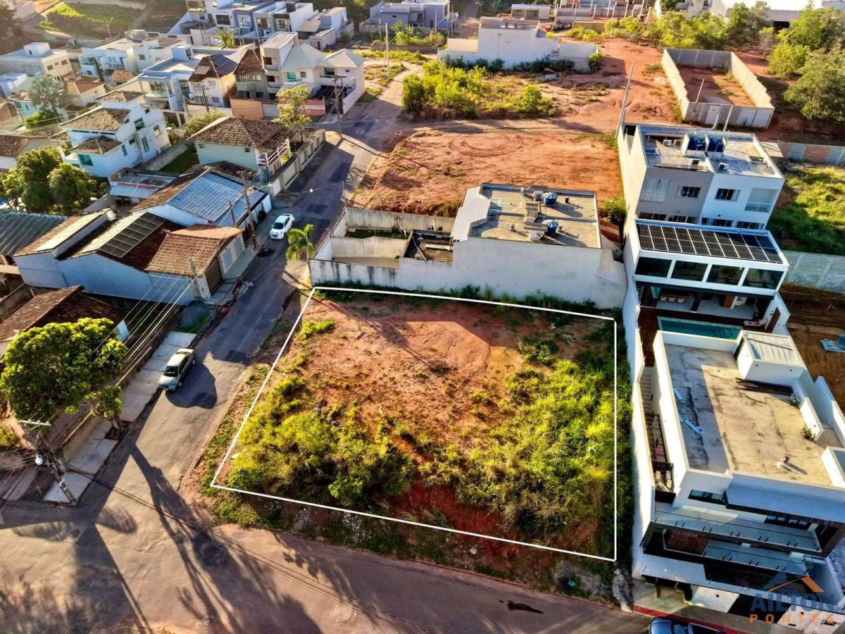 Terreno de Esquina com 2 Lotes, total de 720m² à Venda no Bairro Itapebussu - Guarapari/ES